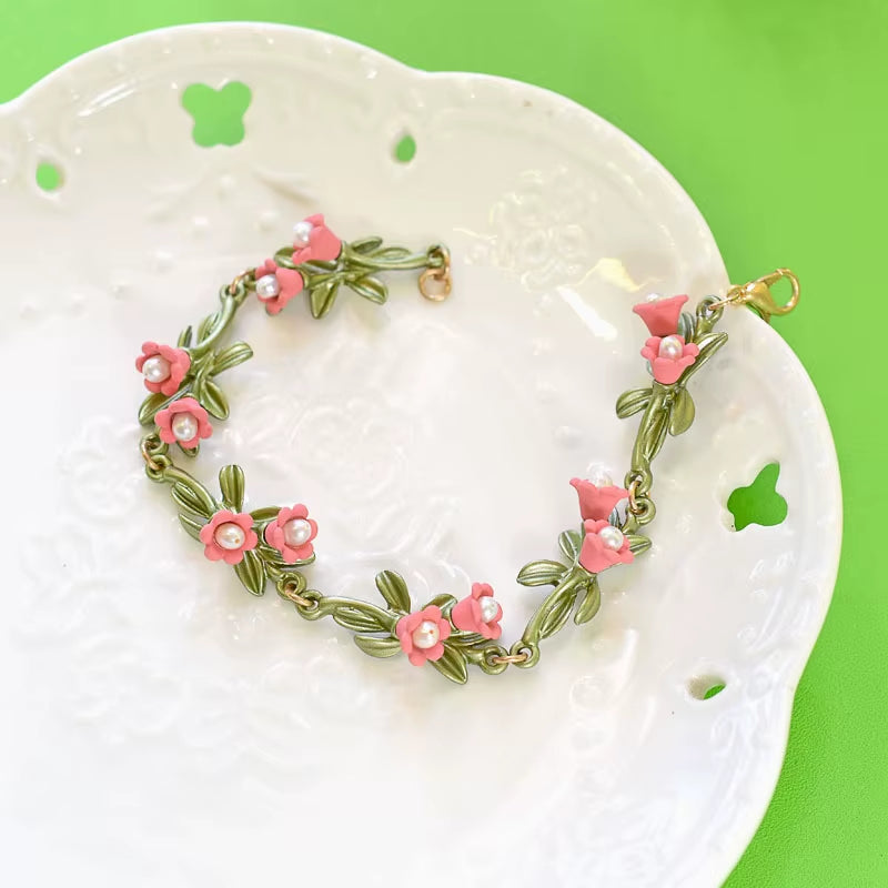 2020 NEW Elegant Retro Freshwater Pearls Plant White Bell Orchid Leaves Flowers Bracelet for Women Party Jewelry Gift