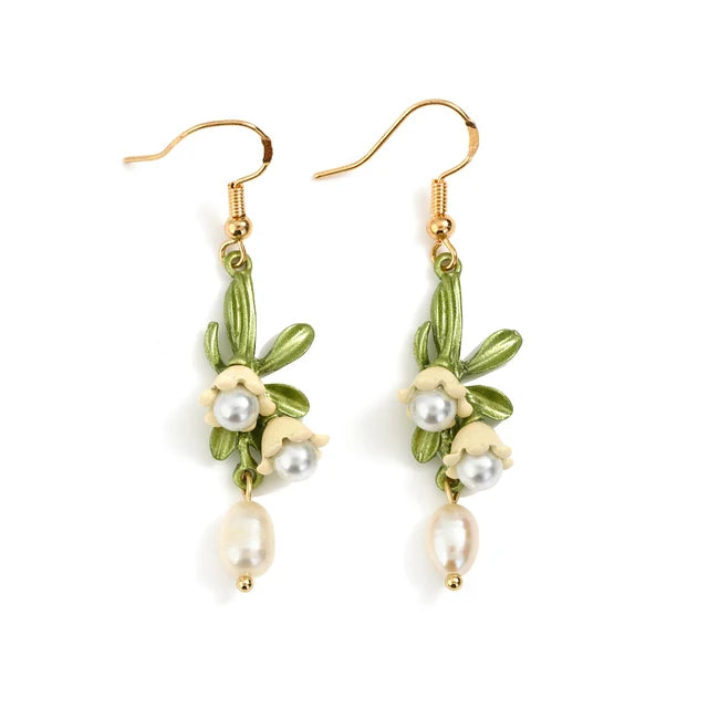 Elegant Bell Orchids Choker Necklaces for Women White Flowers Green Enamel Plant Pearl Necklace Wedding Jewelry Gift