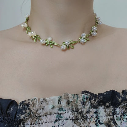 Elegant Bell Orchids Choker Necklaces for Women White Flowers Green Enamel Plant Pearl Necklace Wedding Jewelry Gift